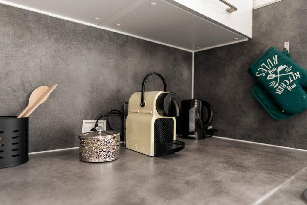 Charmant Studio Arbore Et Climatise การ์กาซอน ภายนอก รูปภาพ